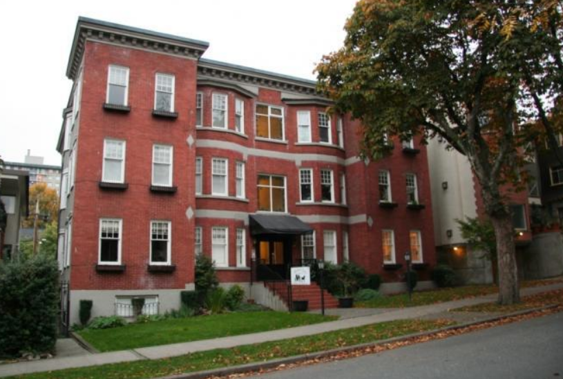 Scully's early seasons apartment building